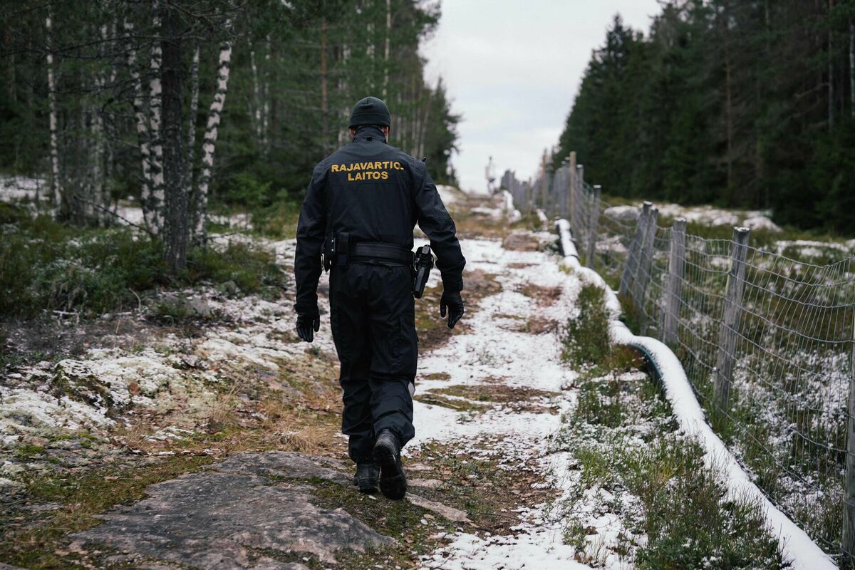 Finland has started building a 200 km long fence on the border with Russia