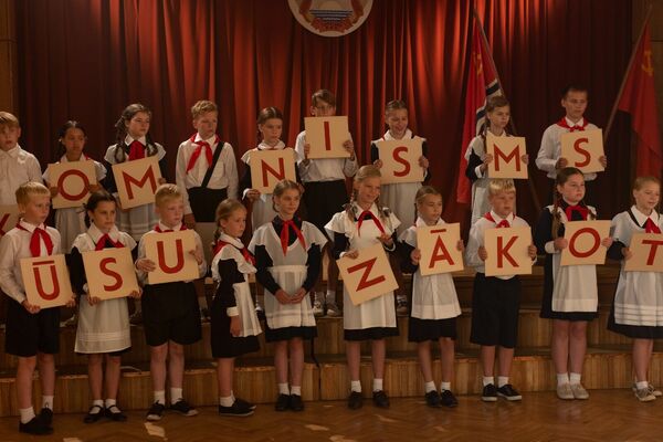 Mātes piens. Foto: Publicitātes