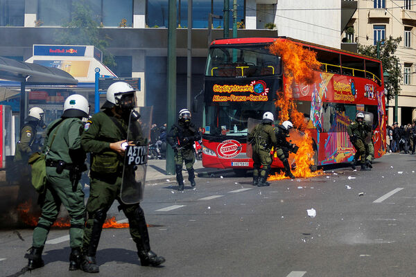 Protests Grieķijā saistībā ar vilciena katastrofu. Foto: AP/Scanpix