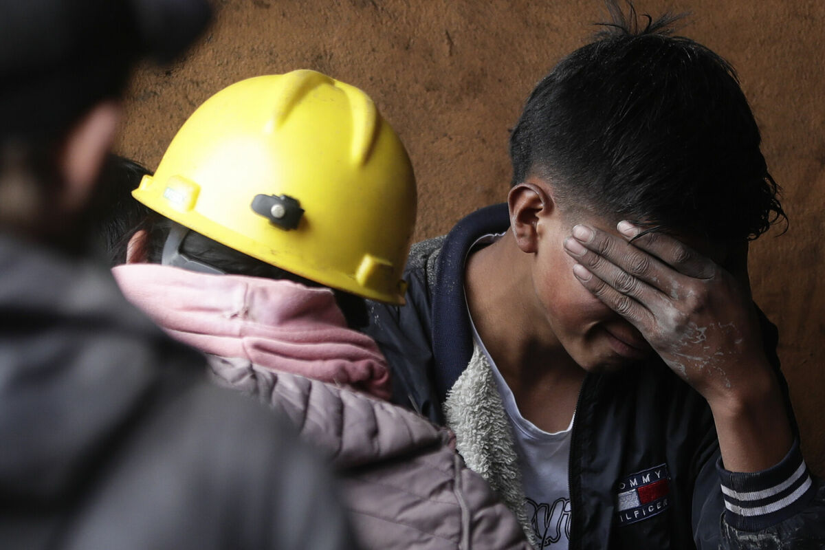 Eksplozija Kolumbijas ogļu raktuvē. Foto: AP Photo/Ivan Valencia