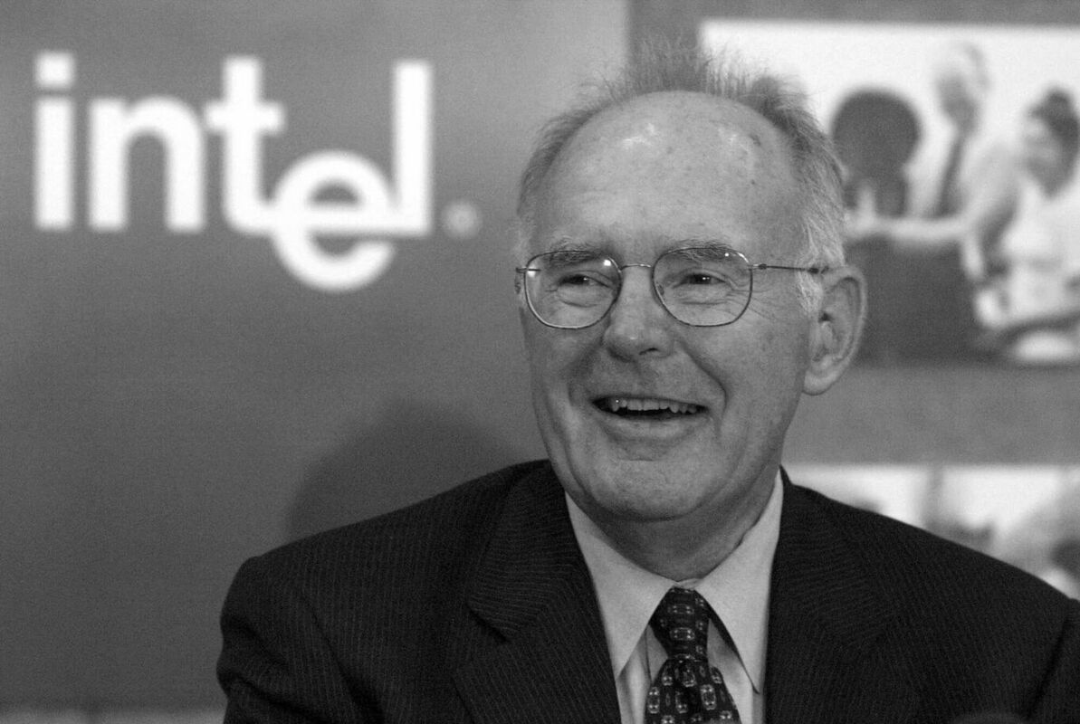 "Intel" līdzdibinātājs Gordons Mūrs (1929-2023). Foto: AP/Scanpix