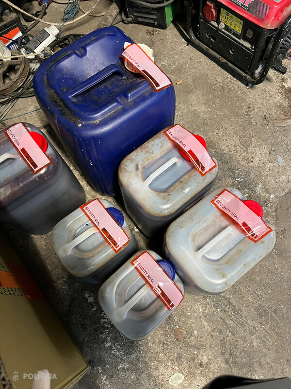 Metadona laboratorija, kas bijusi ierīkota autoservisa telpās. Foto: Valsts policija