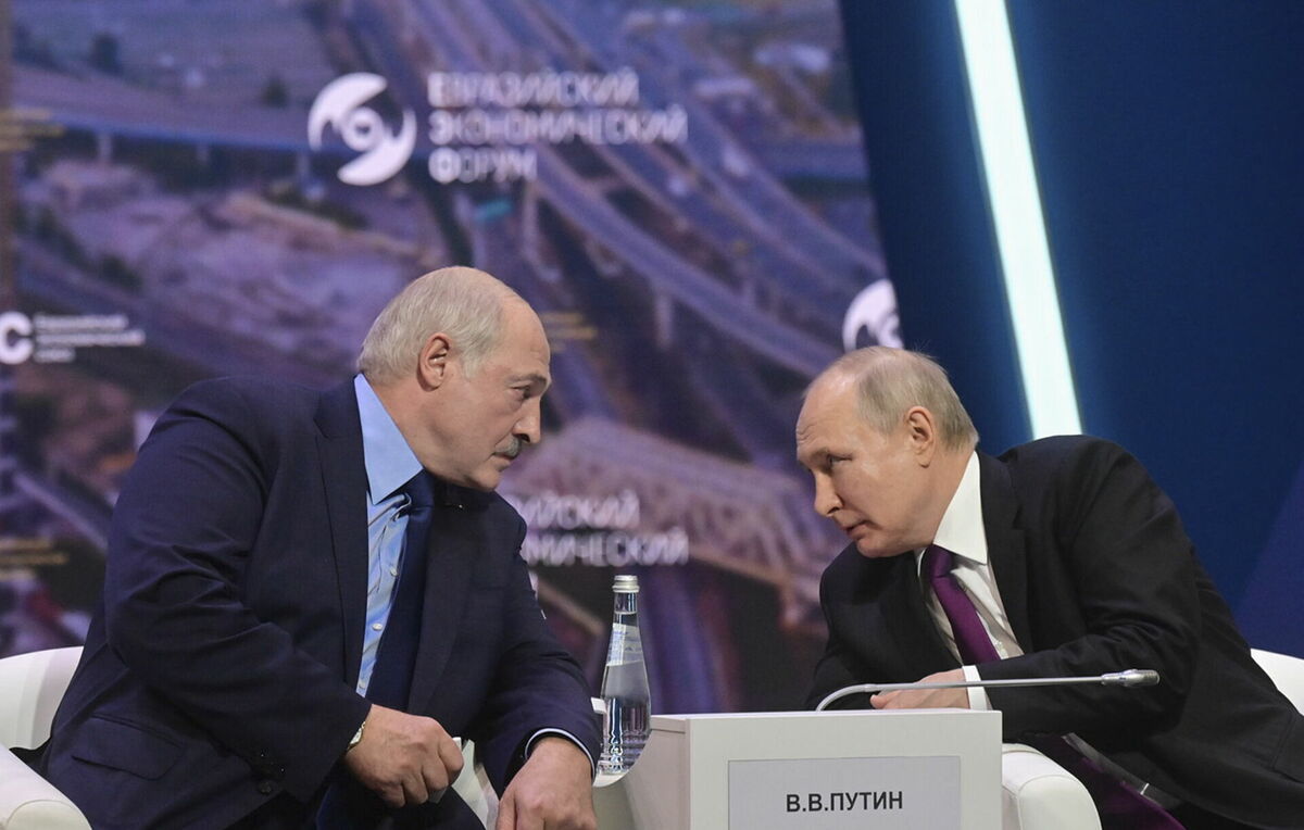Aleksandrs Lukašenko un Vladimirs Putins. Foto: EPA/Scanpix
