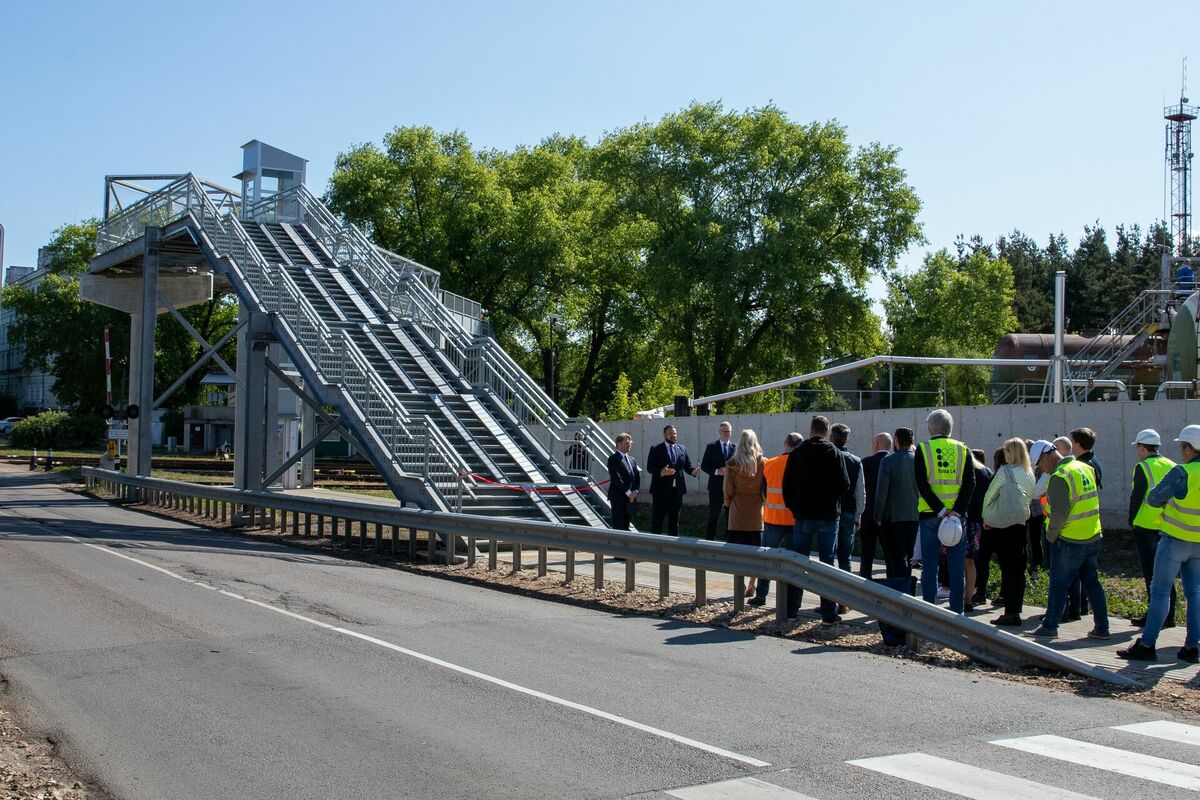 Gājēju tilts pāri dzelzceļam Ezera ielā, Rīgā. Foto: Satiksmes ministrija/Twitter
