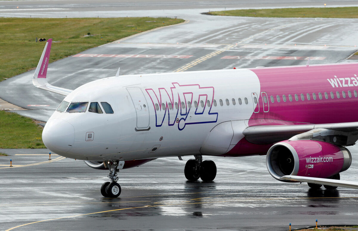 Aviokompānijas "Wizz Air" lidmašīna. Foto: Reuters/Scanpix