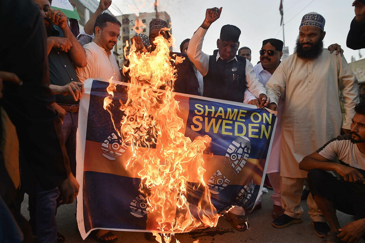 Pakistānā protestē pret Korāna dedzināšanu demonstrācijā Stockholmā. Foto: EPA/Scanpix