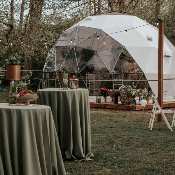 Luxdomes kupoli, nojume kafejnīcā