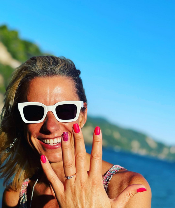 Gunta Baško atrāda saderināšanās gredzenu. Foto: guntabasko/Instagram