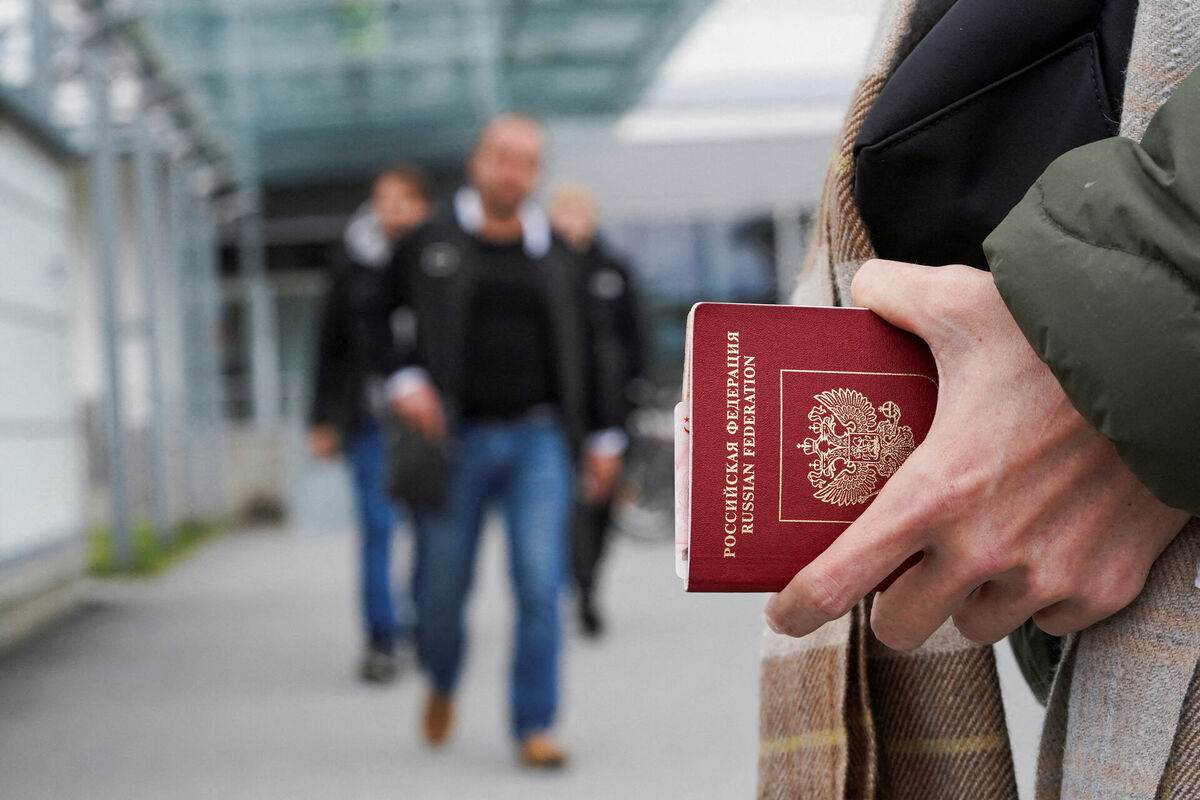 Krievijas Federācijas pase. Foto: REUTERS/Janis Laizans
