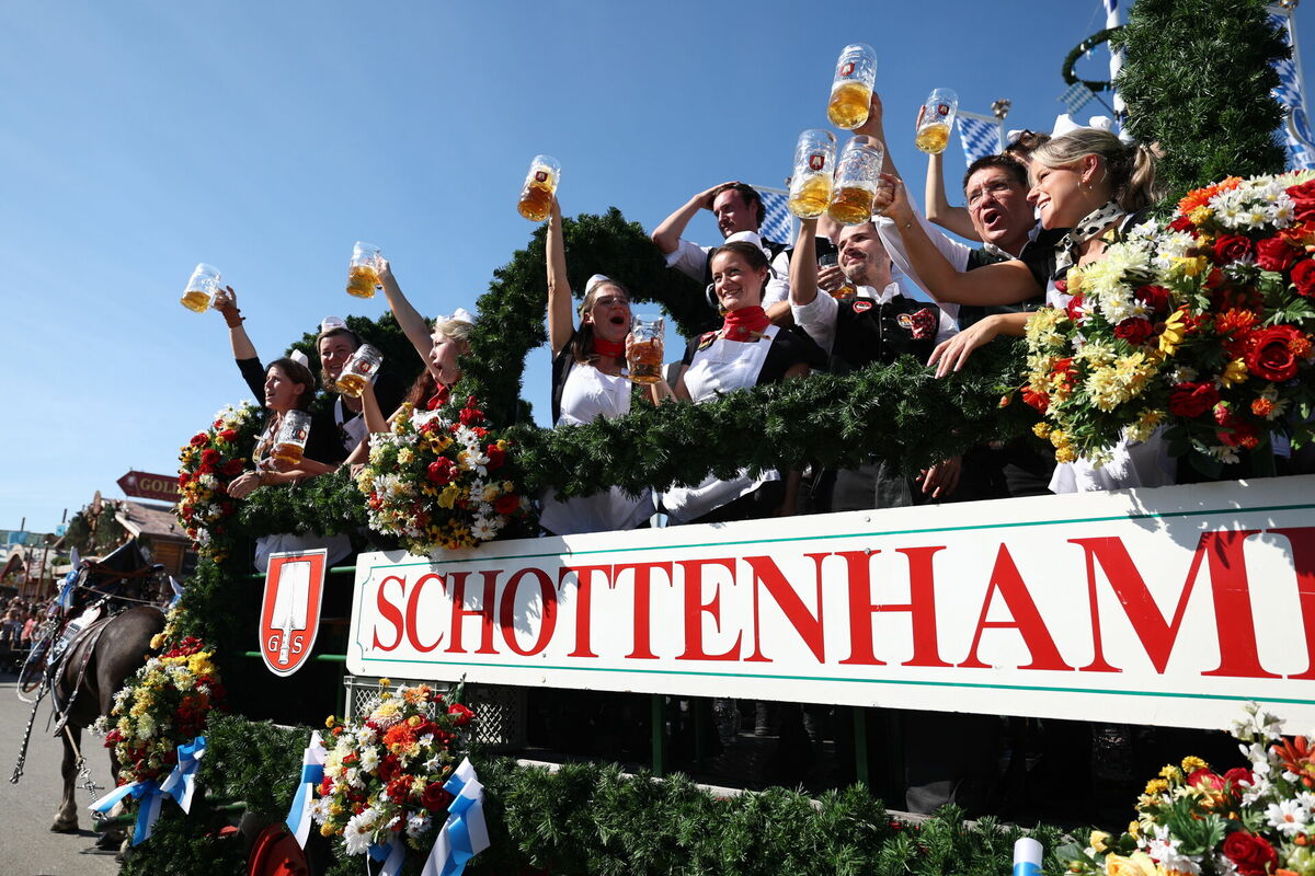 "Oktoberfest". Foto: EPA/ANNA SZILAGYI
