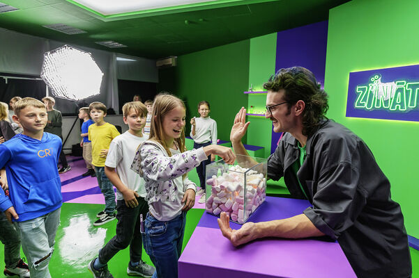 “Zinātne vai maģija” raidījums, Publicitātes foto