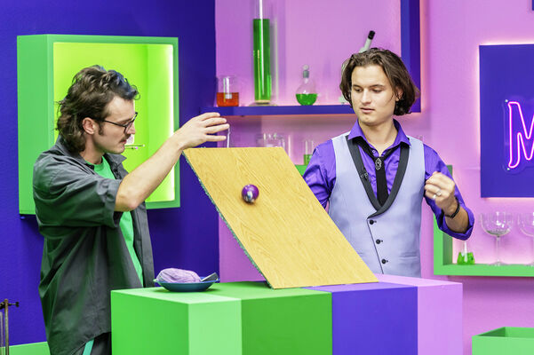 “Zinātne vai maģija” raidījums, Publicitātes foto