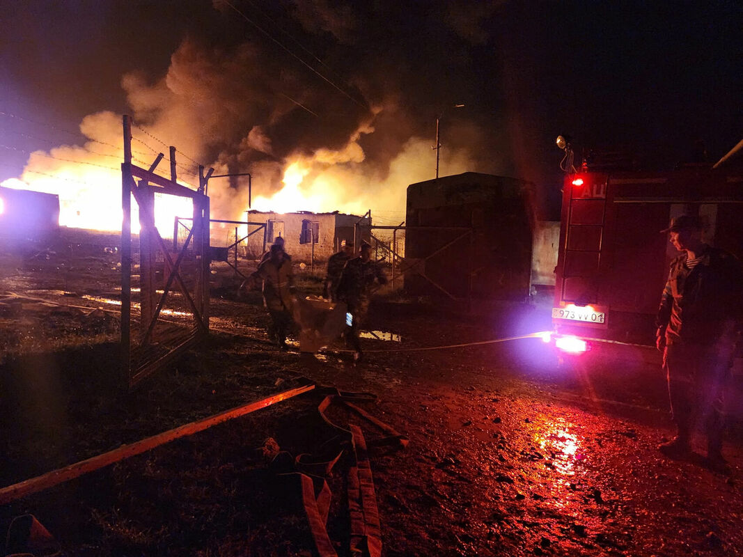 Degvielas noliktava Kalnu Karabahā, kurā notika sprādziens. Foto: Reuters/Scanpix