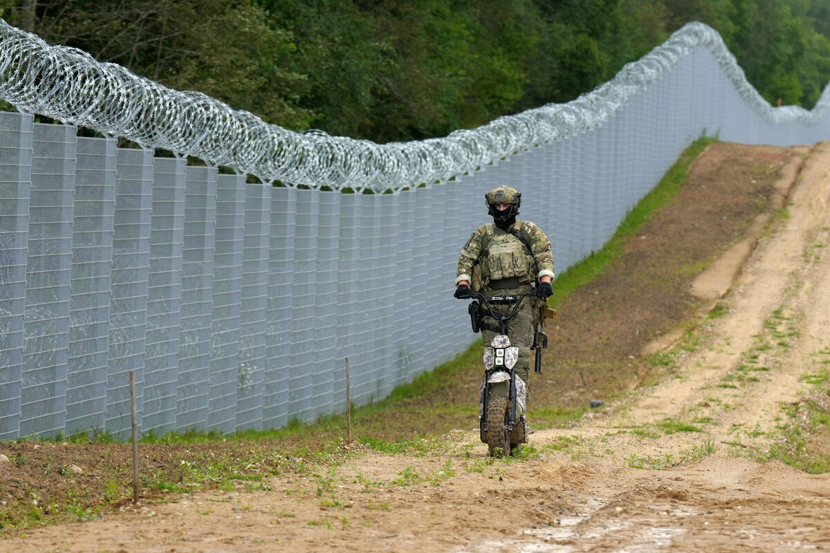 Latvijas-Baltkrievijas robeža. Foto: REUTERS/Ints Kalnins