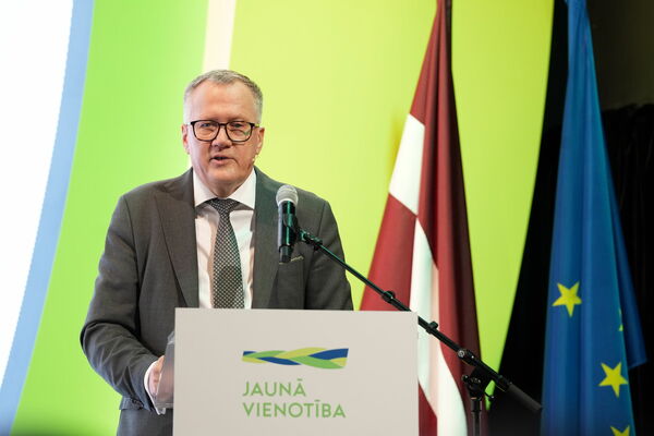 Finanšu ministrs Arvils Ašeradens Foto: LETA