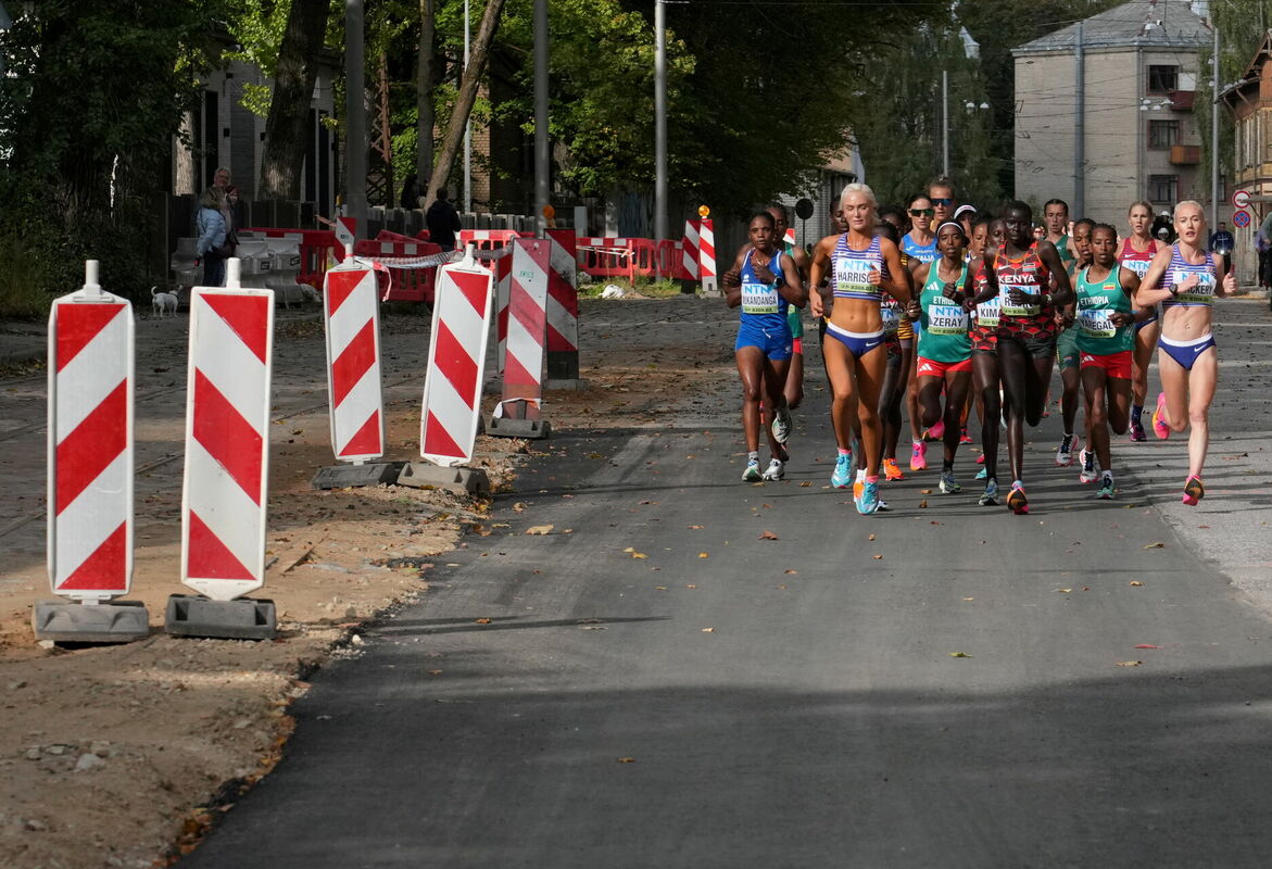 Pasaules čempionāts skriešanā 21 km elites sieviešu skrējējām. Foto: Edijs Pālens/LETA