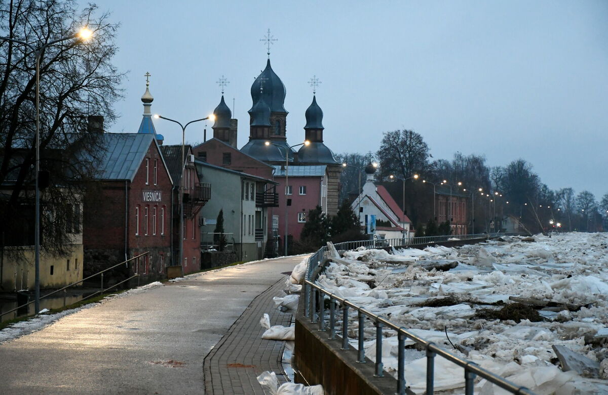 Jēkabpils dambi drošības dēļ būtu jāpagarina, taču atsevišķi ...