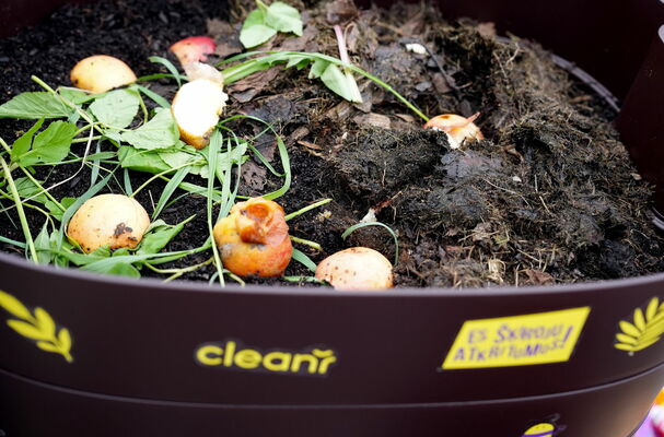 Slieku komposts bērnudārzos. Foto: Publicitātes foto