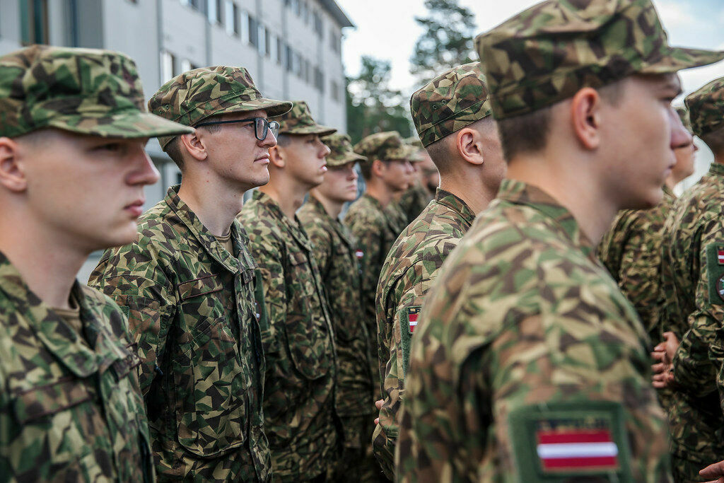 Valsts aizsardzības dienesta jaunie karavīri. Foto: www.sargs.lv