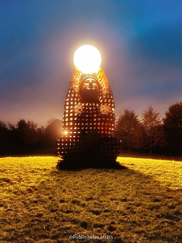 Vides objekti "Oduma meitys" – "Ādama meitas". Foto: Publicitātes foto