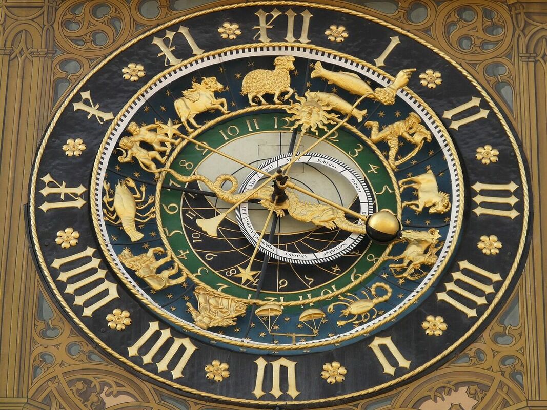 Astronomiskais pulkstenis. Foto: pixabay