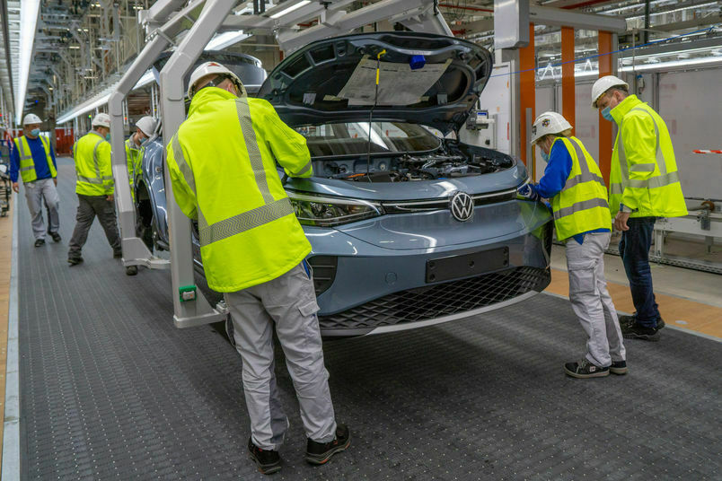 Volkswagen Emden Factory Suspension and Supply Chain Issues Impacting Electric Car Production