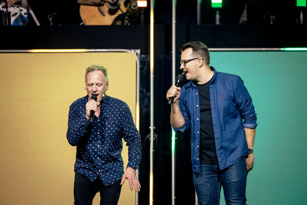 Ingus Ulmanis un Mārtiņš Kanters muzikālajā liešovā "Paaudžu duelis" Foto: 360TV