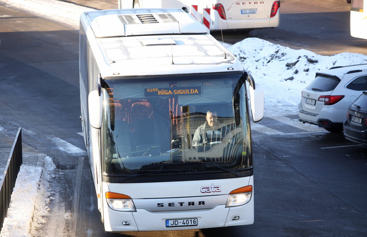 Autobuss, FOTO: LETA © Sintija Zandersone