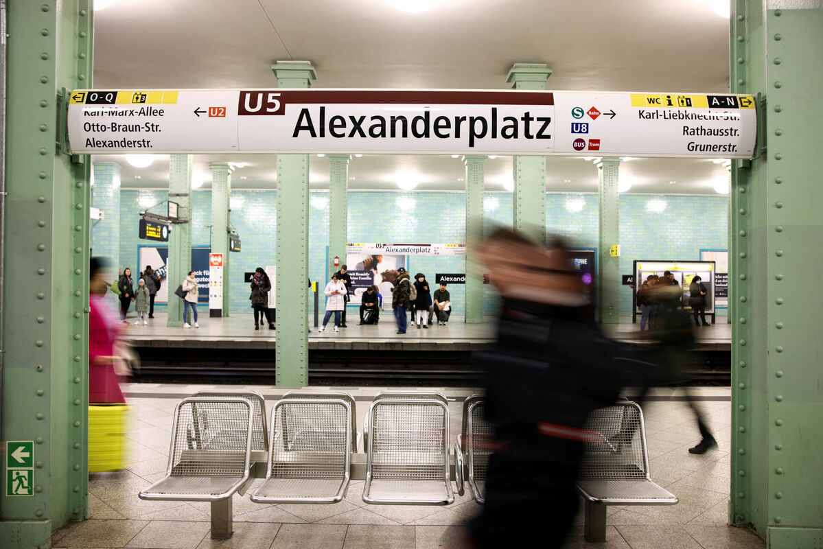 Stacija Berlīnē. Foto: REUTERS/Liesa Johannssen