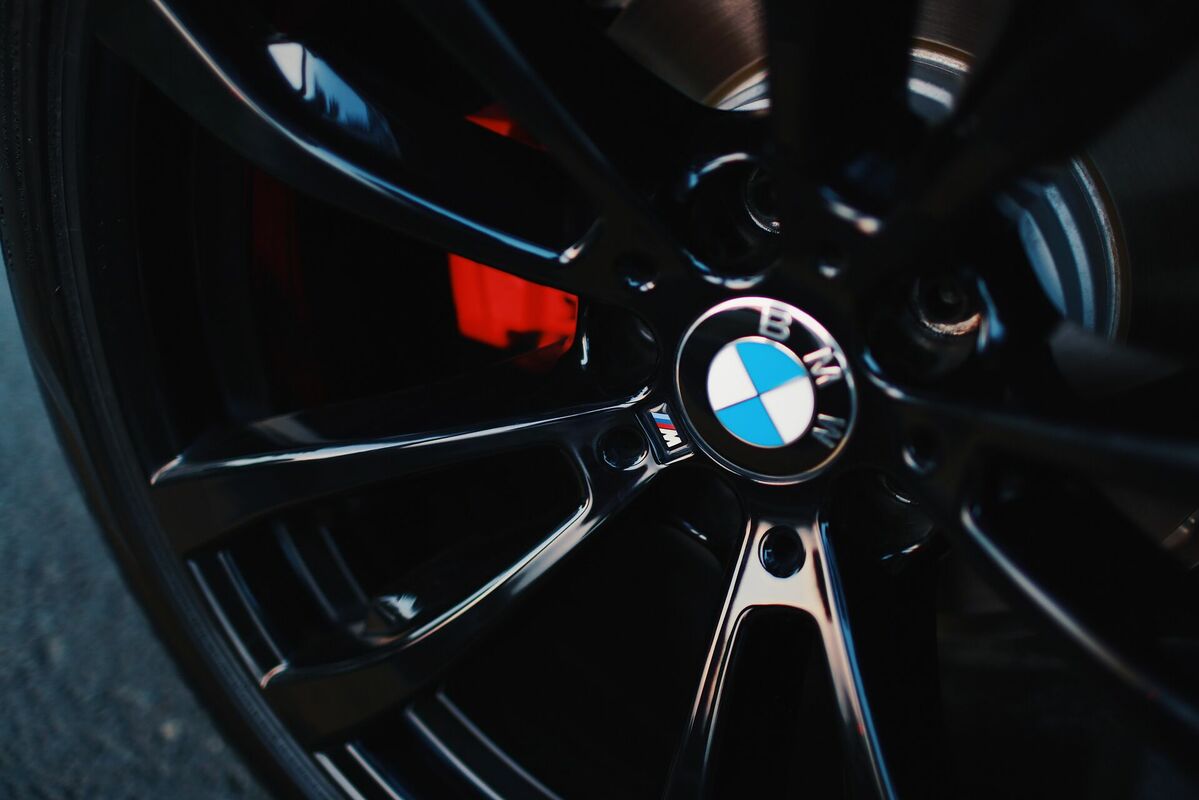 BMW logo. Foto: Unisplash