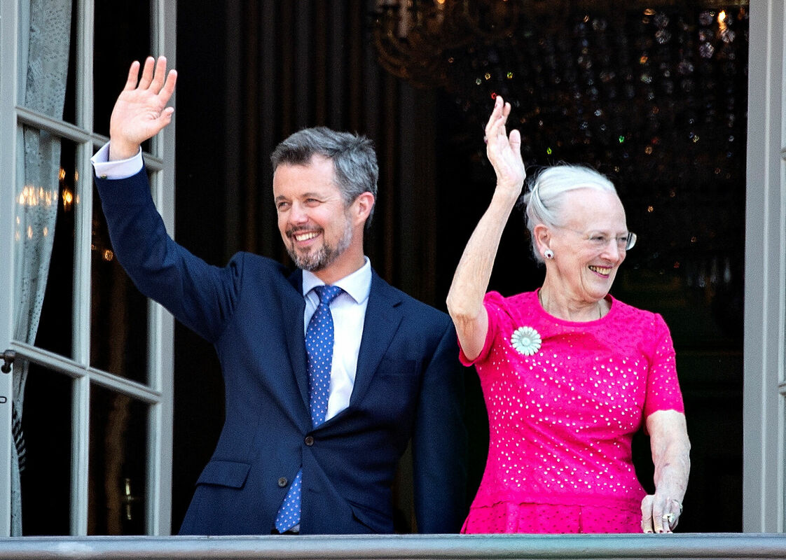 Dānijas karaliene Margrēte II un kroņprincis Frederiks. Foto: Ritzau Scanpix/Henning Bagger