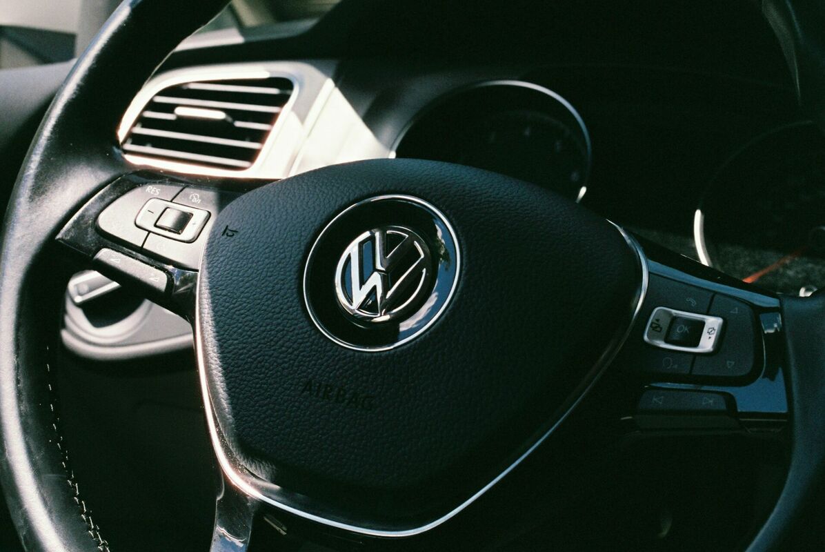 "Volkswagen" automašīna. Foto: Unisplash
