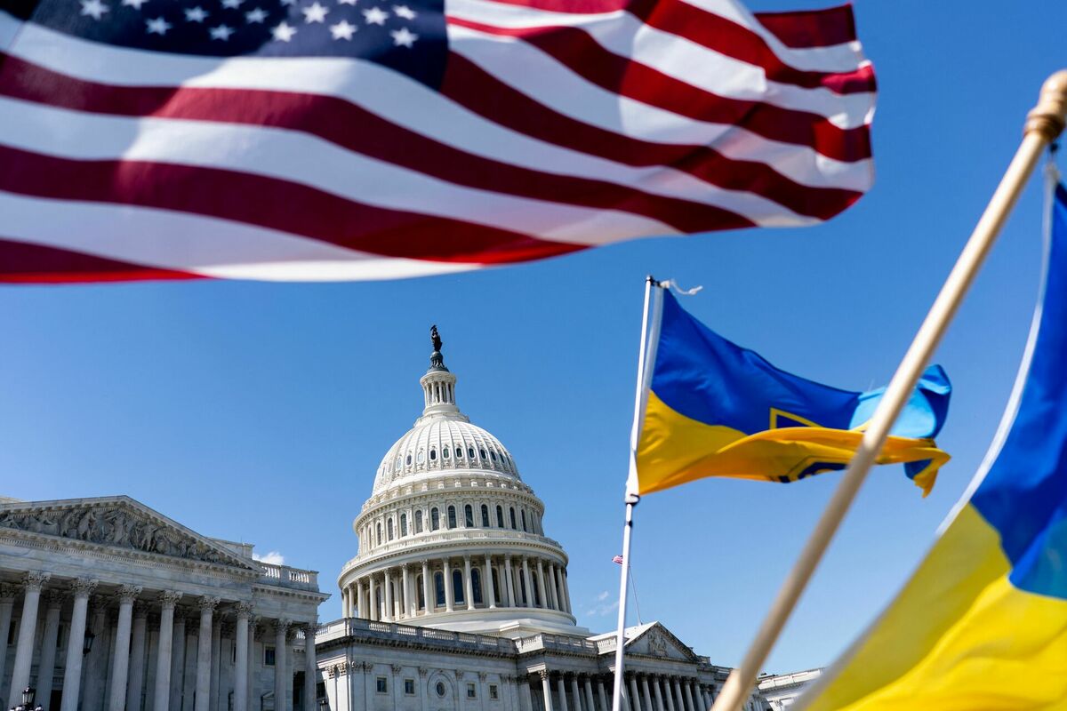 Ukrainas atbalsta pikets pie Baltā nama Vašingtonā, ASV. Foto: Nathan Howard / GETTY IMAGES