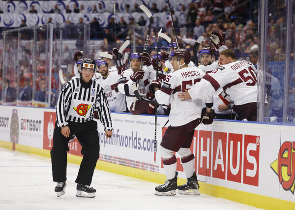 Latvijas hokeja izlase. Foto: REUTERS/David W Cerny/scanpix