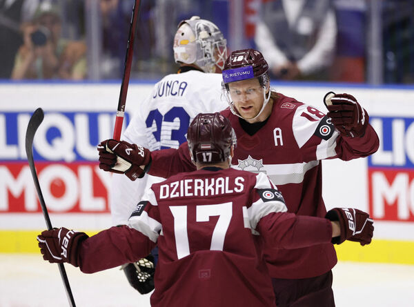 Latvijas hokeja izlase. Foto: REUTERS/David W Cerny/Scanpix