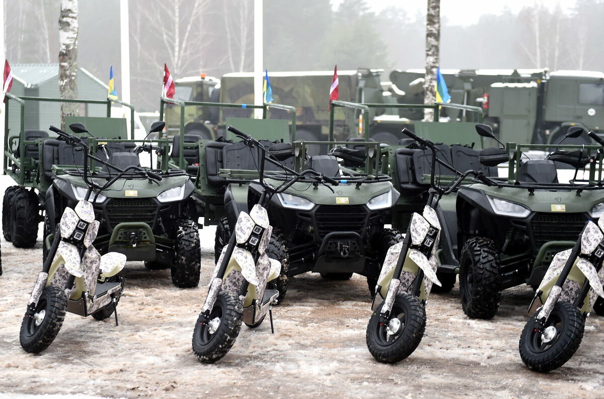 Latvijā ražotie militārie skrejriteņi "Mosphera" Foto: LETA