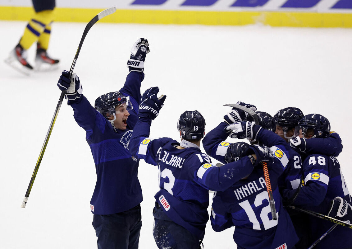 Zviedrijas hokeja valstsvienība. Foto: REUTERS/David W Cerny