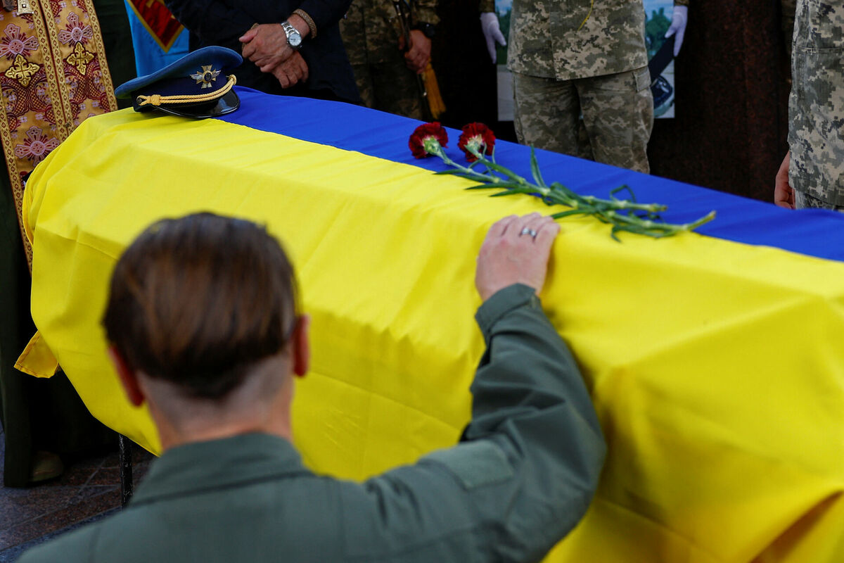 Bēres. Foto: REUTERS/Valentyn Ogirenko