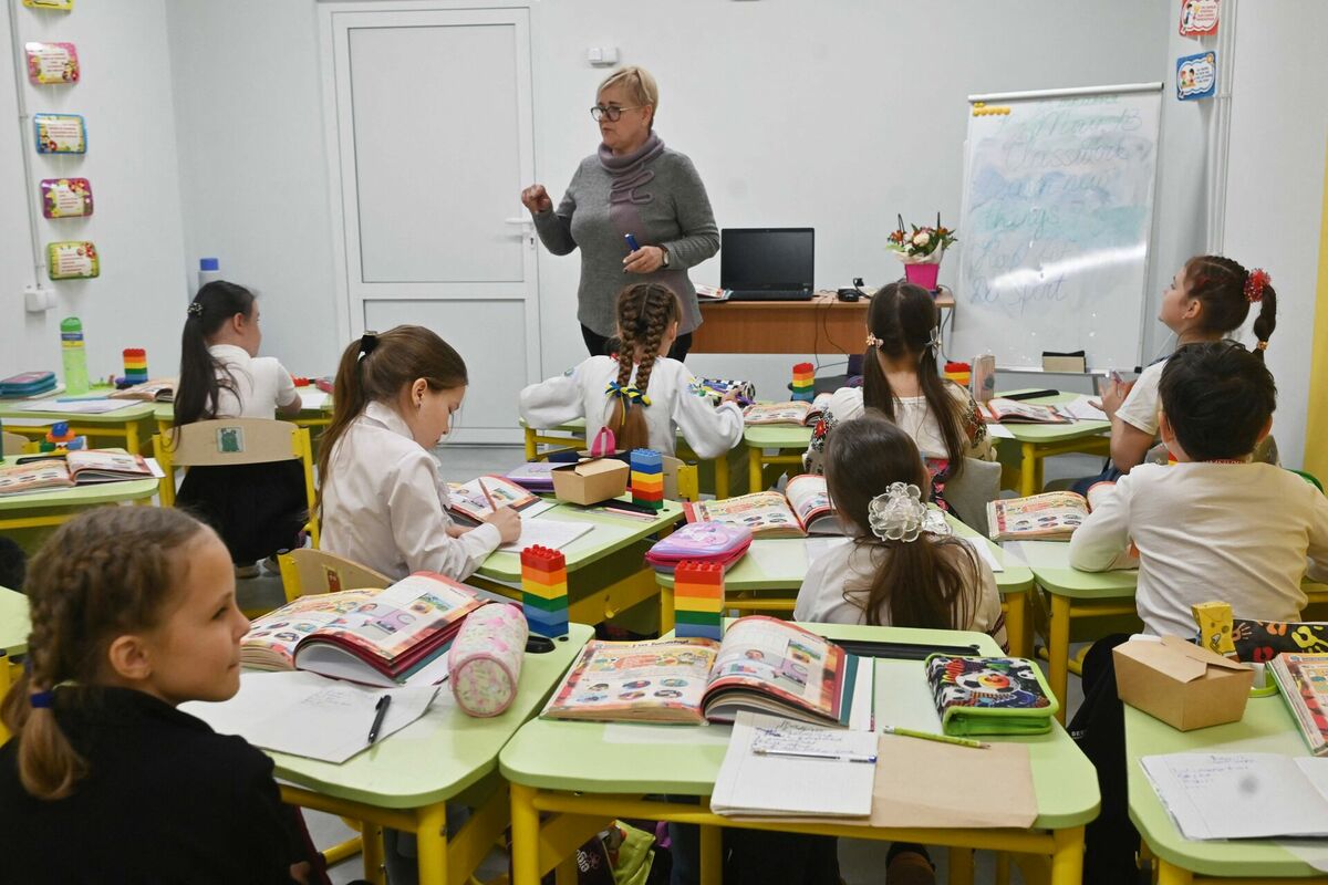 Pirmā pazemes skola Ukrainā, Harkivā. Foto: SERGEY BOBOK / AFP