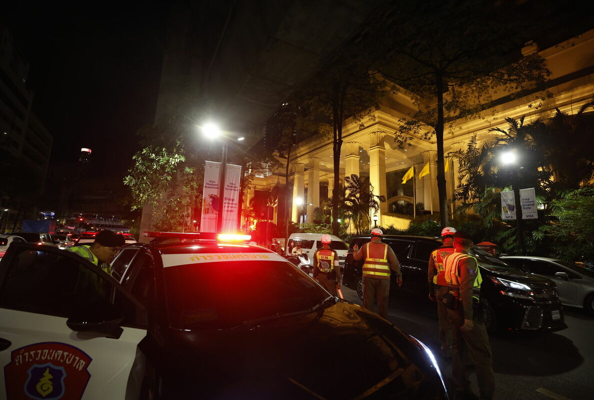 Viesnīcā "Grand Hyatt Erawan" atrasti seši, iespējams, noindēti tūristi. Foto: EPA/NARONG SANGNAK