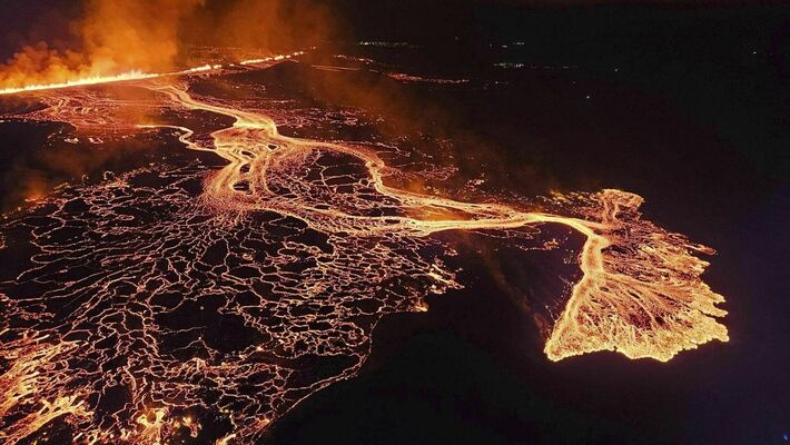 Vulkāna izvirdums Islandē. Foto: Iceland Civil Defense 