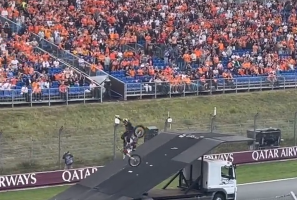 Negadījums F1 sacensībās. Foto: Ekrānšāviņš no video