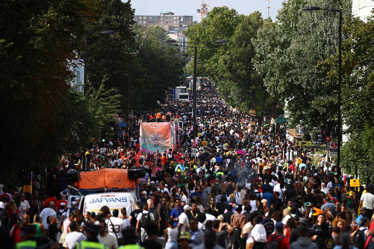 Notinghilas karnevāla apmeklētāji. Foto: HENRY NICHOLLS / AFP / Scanpix