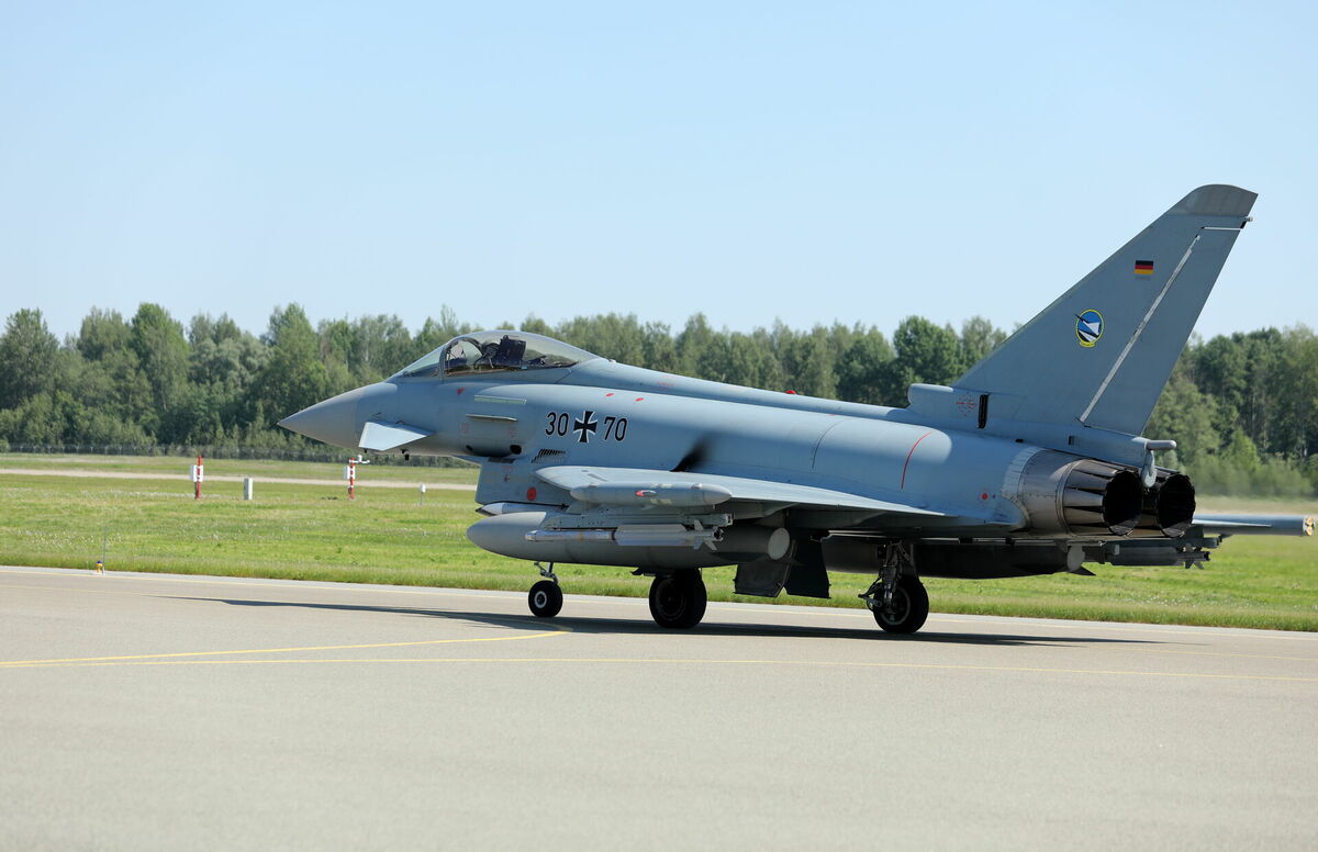 Iznīcinātājs "Eurofighter" Nacionālo bruņoto spēku militār. Foto: Ieva Leiniša/LETAajā bāzē