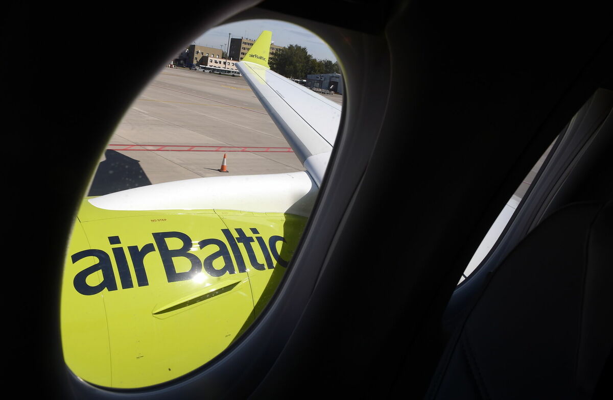 "airBaltic" lidmašīna. Foto: Ieva Leiniša/LETA