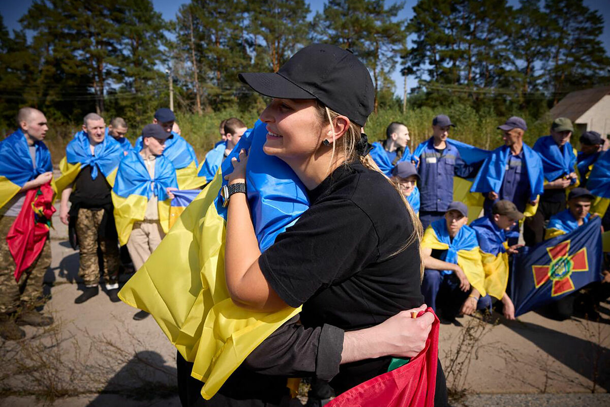 Ukraina apmaiņā atguva 103 kara gūstekņus. Foto: UKRAINIAN PRESIDENTIAL PRESS SERVICE