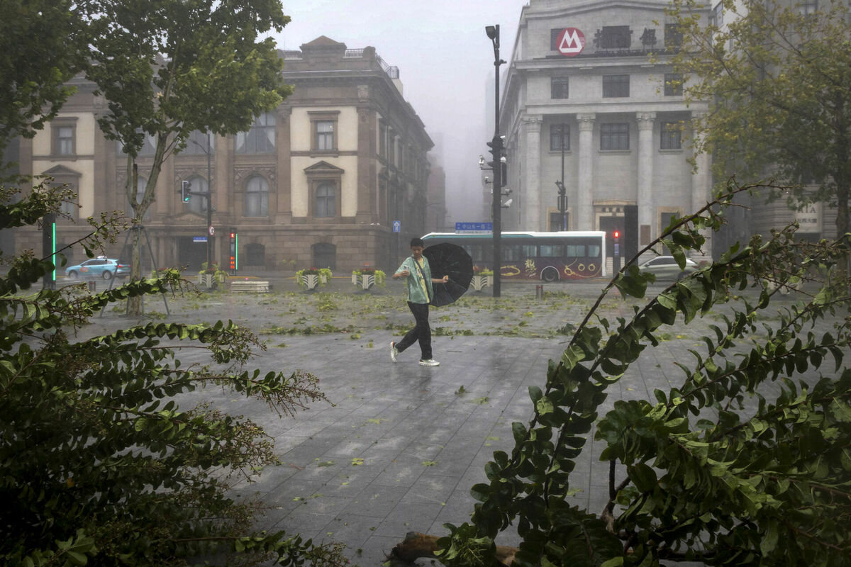 Taifūns Šanhajā. Foto: scanpix/Wang Xiang/Xinhua via AP