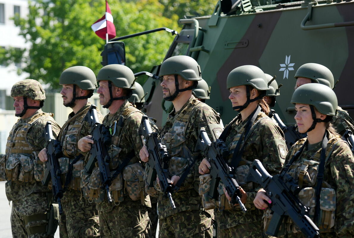 Nacionālo bruņoto spēku karavīri. Foto: Evija Trifanova/LETA