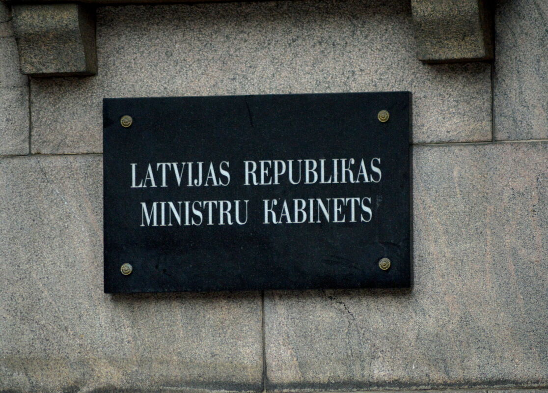 Plāksne "Latvijas Republikas Ministru kabinets". Foto: Zane Bitere/LETA