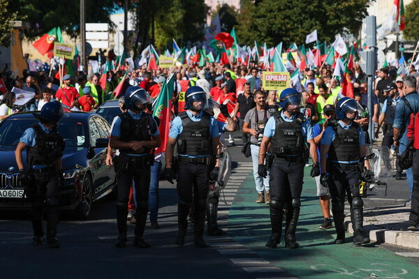 Protesti Portugālē. Foto: scanpixEPA/JOSE SENA GOULAO